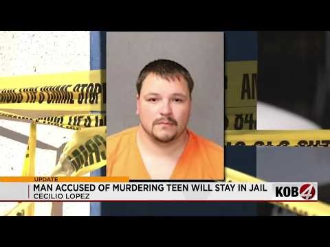 Man accused of killing teen in road rage shooting to stay in jail