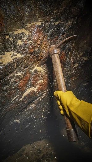 Smashing Gold Wall POV ASMR #asmr #satisfying #gold #luxury #wolink