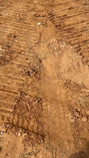 Cat 836 hydro leak and cracked wheels | Mobile Grease Monkey