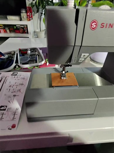 Threading the Singer 6600: A Beginner's Guide