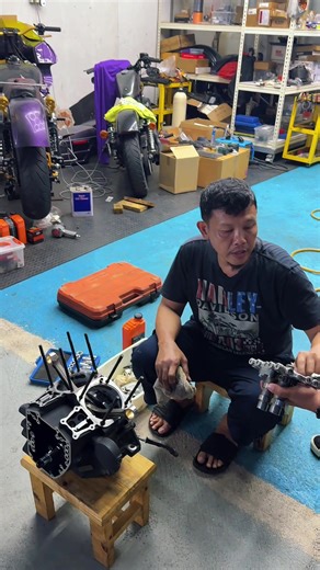 Passion powered. Wrench driven.#harleydavidson #fastharley #roadglide #performancebagger #malaysia