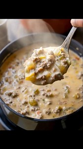 Down 4 lbs in 1 week without starving 💪 This Keto Cheeseburger Soup keeps you full while supporting real keto weight loss!🥰👇 | Keto & Low Carb Challenges
