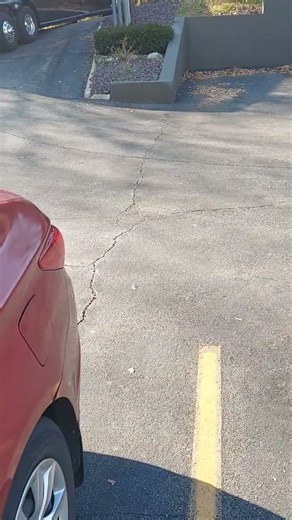 This bus makes an impossible right turn #branson #bransonmissouri