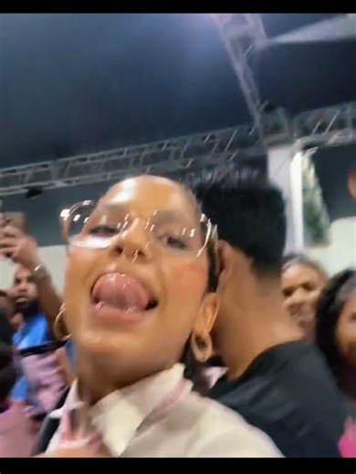 Reacción de Tokischa al arrepentimiento y el amor de Cristo