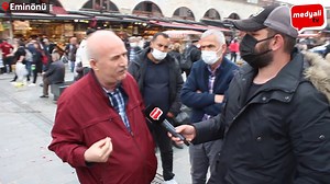 1.6M views · 24K reactions | Emekli amca konuştu; "20 yıl önce bir emekli maaşıyla 17 çeyrek altın alınıyorken şimdi 3 tane alıyorsan bunun neyini konuşacağız kardeşim!" dedi. Eminönü sokak röportajlarımızda vatandaşlarımız alım gücünün düşmesi ve sürekli gelen zamlardan dolayı ekonomiden şikayet etti. Ak Parti ve Erdoğan'a sitem eden vatandaşlar "20 yıldır iktidardasın, biz daha neye sabredelim" dedi. | Haber Post | Facebook