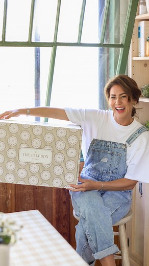 THE JILLY BOX on Instagram: "THE FALL 2025 SUBSCRIBERS LAUNCH ✨ It’s here, The Fall 2025 Jilly Box is officially live for subscribers! ✨ Get ready to wrap yourself in late summer sunshine and nostalgic vibes, this box is a love letter to late‑summer moments with family, friends, and all the heartwarming traditions we adore. Subscribers, check your emails, now is your chance to purchase The Fall 2025 Jilly Box! Which add-ons will you be getting?"