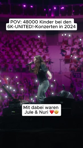 Kinder singen zusammen in 6k united 2024