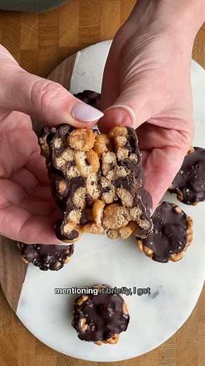 These no-bake Cheerio Bars are the perfect blend of chewy, crunchy and chocolatey goodness! Made with just 4 simple ingredients—Cheerios, peanut butter, honey and chocolate, they come together in minutes for an easy snack or dessert. Ingredients ▢⅓ cup creamy peanut butter, I prefer a natural smooth peanut butter in this recipe ▢¼ cup honey, or maple syrup ▢2 cups Cheerios ▢3 oz dark chocolate, chopped | Food With Feeling