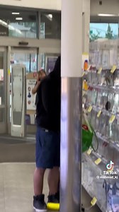 18 reactions · 22 shares | Thiel uses blow torch to shoplift at Walgreens. 臘‍♂️ Biden's America | Real Jesse Holguin | Facebook