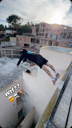53 reactions · 33 comments | Standing frontflip drop. Gracias @alexseguralr por estar siempre . . . . . #parkour #viral #fypシ #viralreel #viralvideos | Jotamowlycolor | Facebook