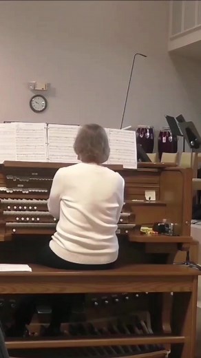 Denise Eibel- organ | Living Word Lutheran Church