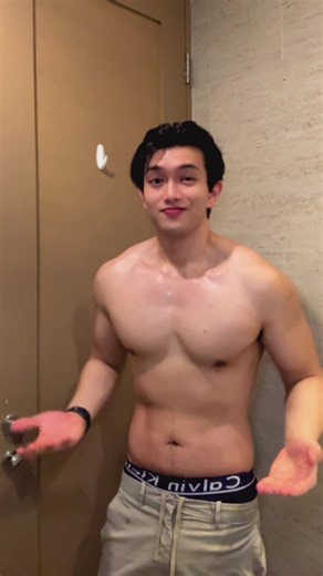 Dance to the Eenie Meenie Remix with SpongeBob