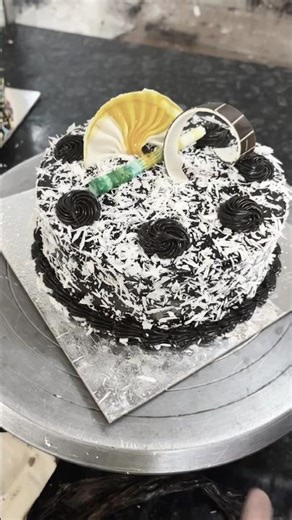 Chocolate cake decorating ideas #shortsfeed #cake #viral #ytshorts #trending