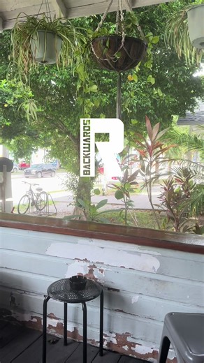 Backwards R on TikTok