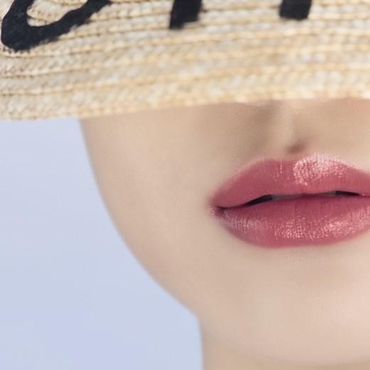 32K views · 105 shares | New ROUGE COCO BLOOM. Meet 124 Merveille A delicate, slightly dusty pink for a soft, natural result. Discover on chanel.com/-Merveille | CHANEL | Facebook