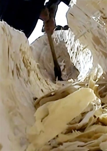 81K views · 1.5K reactions | Crafting a traditional boat Bau eines traditionellen Bootes #craftsmanship #multifunctional #DIYInspiration #woodworking #carpenter #woodworkingtips #diyprojects #woodwork #wood #carpentry | Hamza EL Mahkak | Facebook