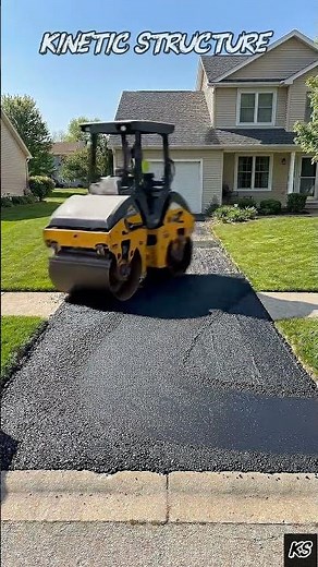 Damaged driveway gets the restoration it desperately needed 🖤 #shorts #satisfying #construction