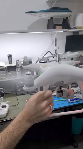 Flying the Dji phantom ✈️✈️✈️ | DRONE Supply