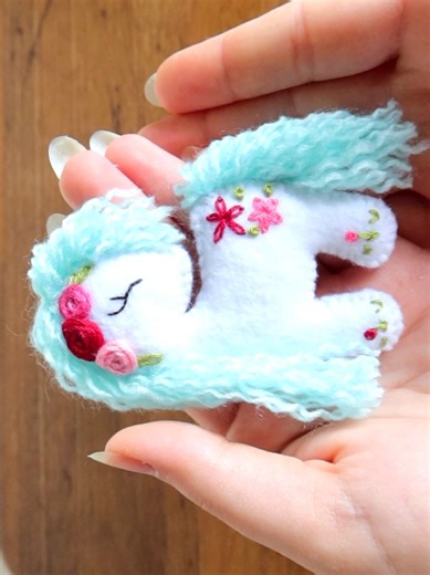 Adorable Embroidered Felt Pony Tutorial