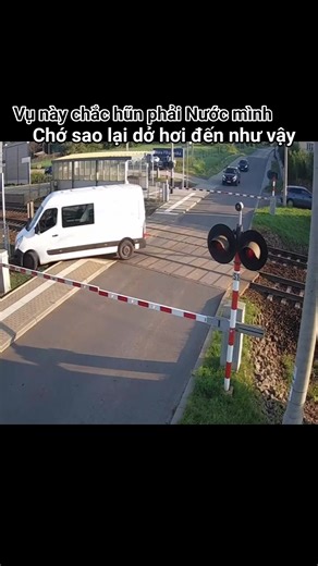 126K views · 111 reactions | Chắc Nước ngoài藍 | Tuyết Băng Lửa Đỏ | Facebook