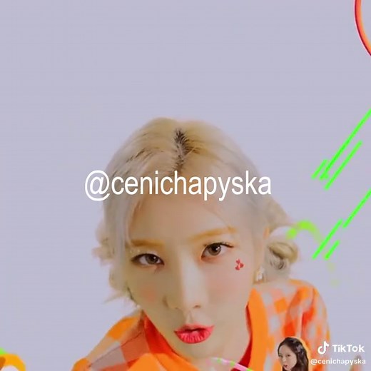 Loona Hula Hoop Performance