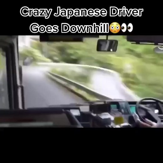 OMG 😲 #CRAZYMAN #crazydriver #busdriver #drifting #driftbus #driftcar | Air Max Black SARC