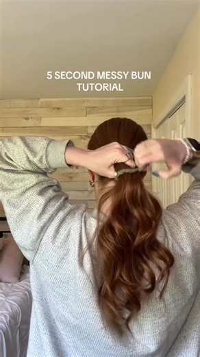 five second super easy messy bun tutorial!! save to try!! @skylervalette #fyp #fypage #messybun #messybuntutorial | WIMBERLY’S BEAUTY BAR