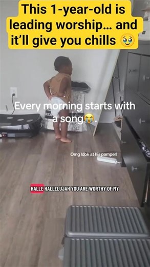 This 1-year-old is leading worship… and it’ll give you chills 🥹#WorshipMoment #BabyPraise #Chills