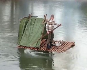 208K views · 236 reactions | Fai galleggiare la tua barca! Come costruire una zattera di legno robusta! | 5 Minuti Creativi | Facebook