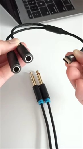 This USB type C to 2 female Akai Stereo cable with DAC adapter can be used for Apple MacBook #shorts