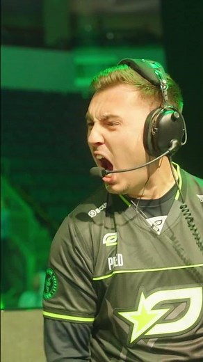 Pred stands up & yells at ROKKR 😳⚡️