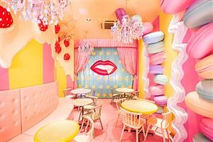 海外「米国で放送して！」日本の天才芸人がアイドルデビュー！海外も大興奮