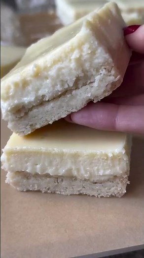Easy Make-Ahead Cheesecake Bars for Holiday Entertaining (Gluten-Free)