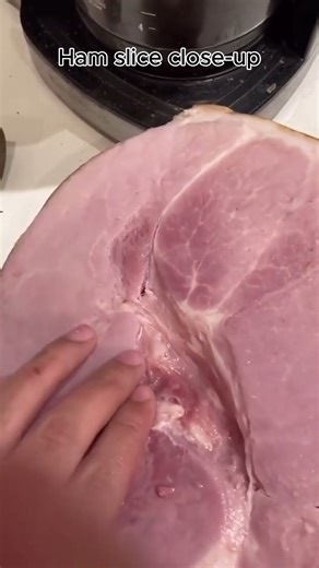 This slice of ham looks unusual… 🍖 #Food
