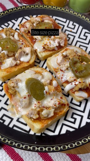 Bite Size Pizza Recipe | Mini Pizza Bites at Home | Quick & Easy Snack
