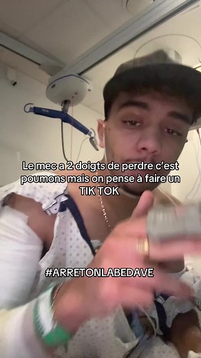 Vidéos de Momo (@mowmowenvrai) avec Cullinan - Guy2Bezbar