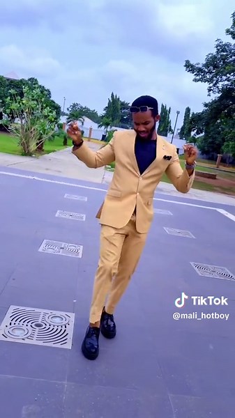 Nepali Sound and Dance with Bisnu Giri