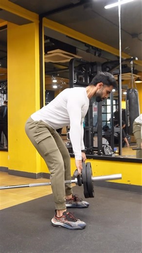 This Chest & Back Superset will Improve your POSTURE ✅ ~ USE CODE : FBAMB to buy Wrathx Energy Drink
