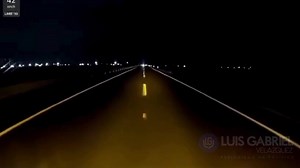 19K views · 171 reactions |  #Nacional | Advierten por nuevo modus operandi en la autopista Oaxaca - Cuacnopalan Cámaras de seguridad de un transportista captó que por medio de un Corsa gris con tres hombres en su interior, intentaron cerrarle el paso al chofer mientras le “echaban luces” para hacer que detuviera su marcha cerca de la caseta de Tehuacán. | MVM Noticias | Facebook