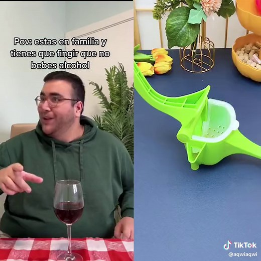 Manual Green Juicer: Fresh Fruit and Vegetable Juice