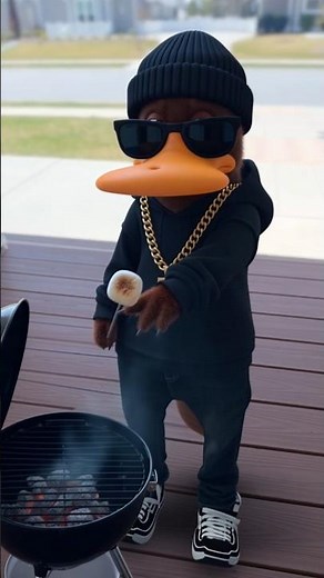 ​GET OFF MY LAWN! 🤯 Platypus BBQ Prank on XQC's Doorstep! (Smoky Chaos)