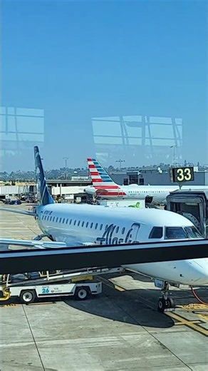 24 Hours of Travel Hell: Alaska Airlines Canceled, Delayed, & Deplaned ✈️