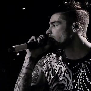 Eu detesto vê-lo chorar... Parte-me o coração e acabo por chorar tb :'(