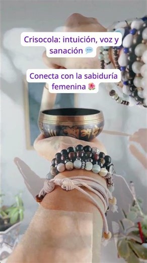 🌺 Crisocola: conecta con tu sabiduría femenina y sana tu voz interior 💬