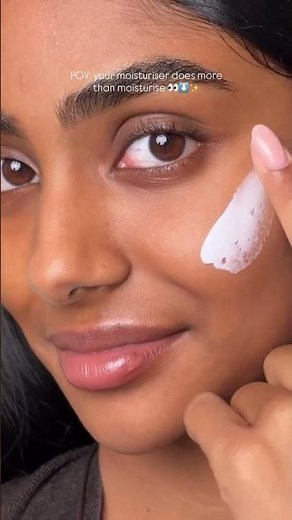 Is this the Ultimate 2-in-1 Moisturiser & Primer? 🌟 #charlottetilbury #magiccream #glowingskin