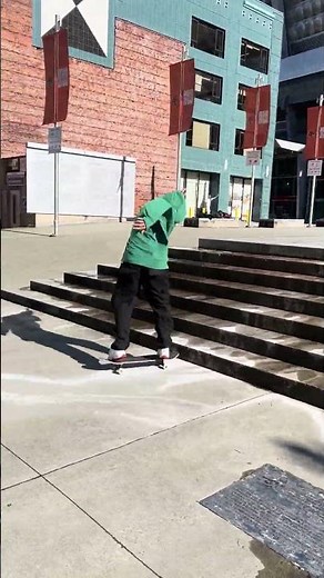 TJ Rogers - Switch Backside Heelflip