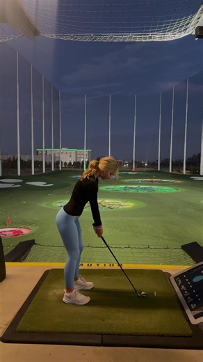 love me some top golf☺️ #topgolf #fyp #golfgirl | golf