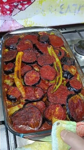 Fry the eggplant this way for the best pan of Moussaka ever 👌 Full recipe on the channel 😍
