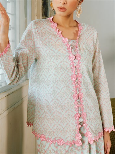 Every design in Lapisan IV: Jiwa is crafted and fully lined in 100% cotton — because comfort matters, especially for Raya in Malaysia. #poplookraya2026