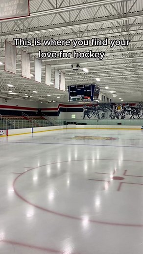 First time skating in 3 months 🤩🏒✨ #hockey #hockeyboys #hockeytiktoks
